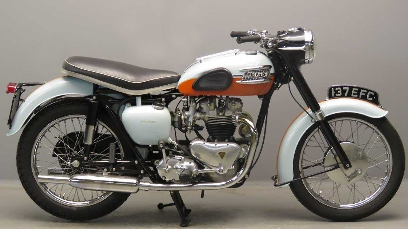 Uma visão do lado direito de um Triumph Bonneville T120 1958