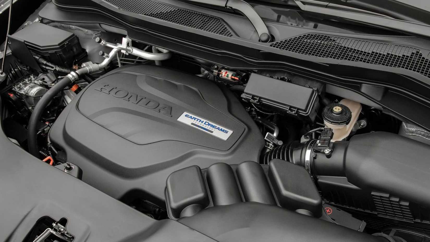 Engine bay of a 2019 Honda Passport