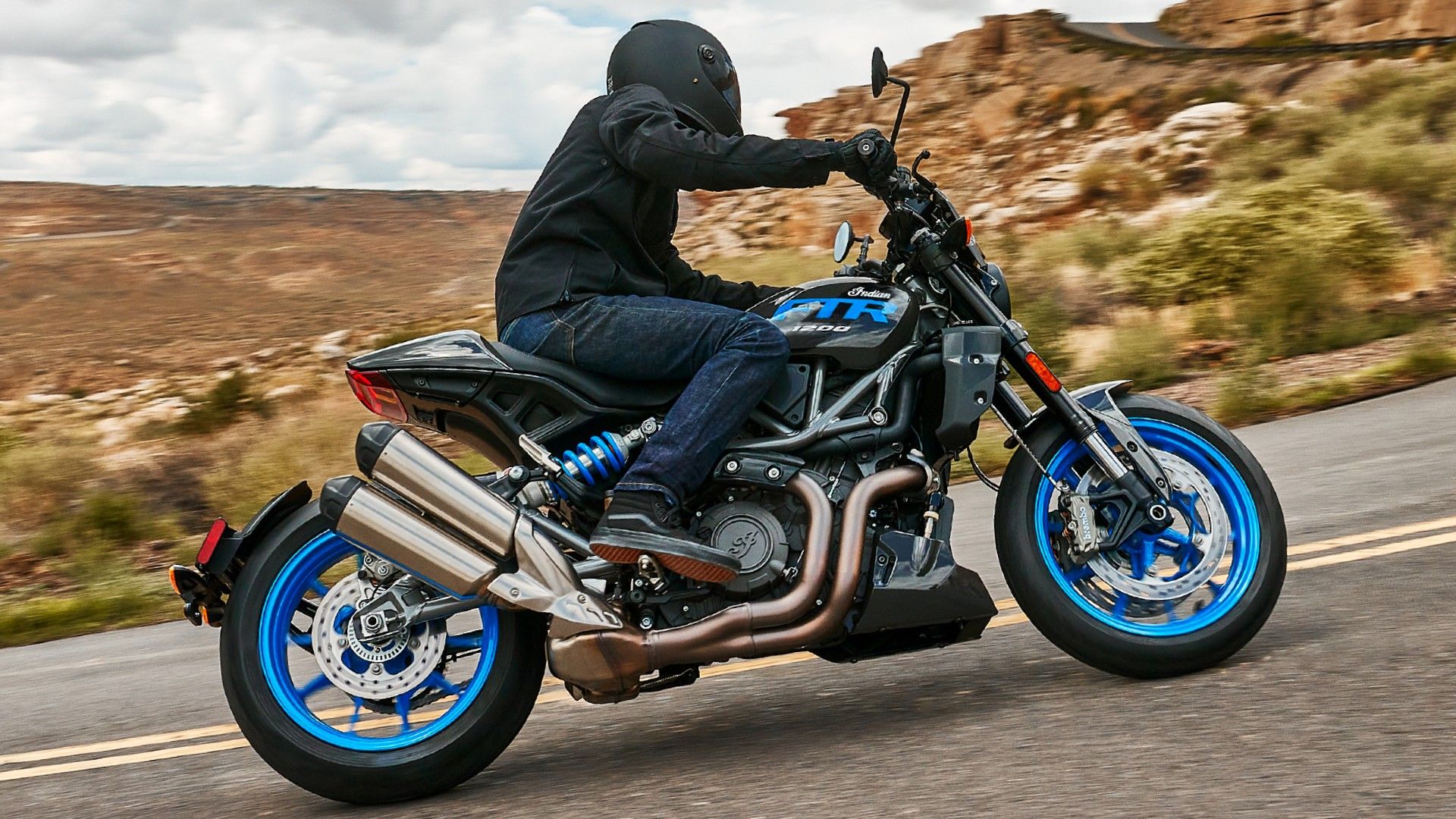 2024 Indiano FTR Sport Azul Ação