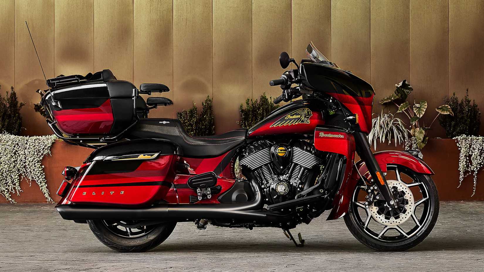 Foto de perfil estático do Indian Roadmaster Elite 2024