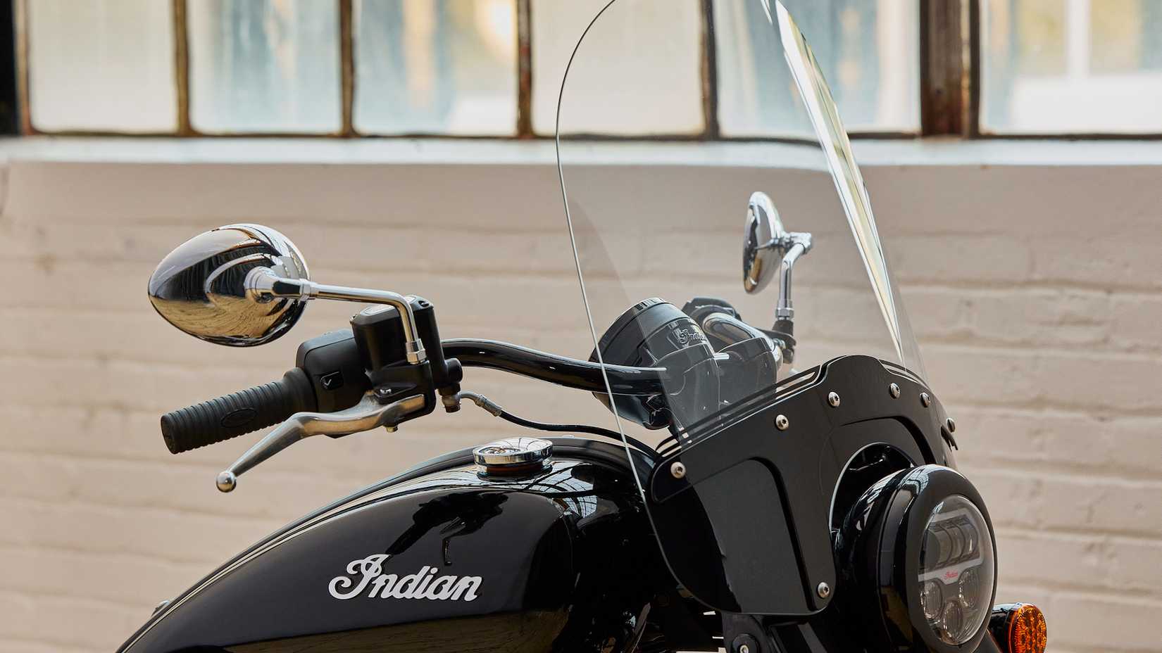 Detalhe do para-brisa do Indian Super Chief 2024
