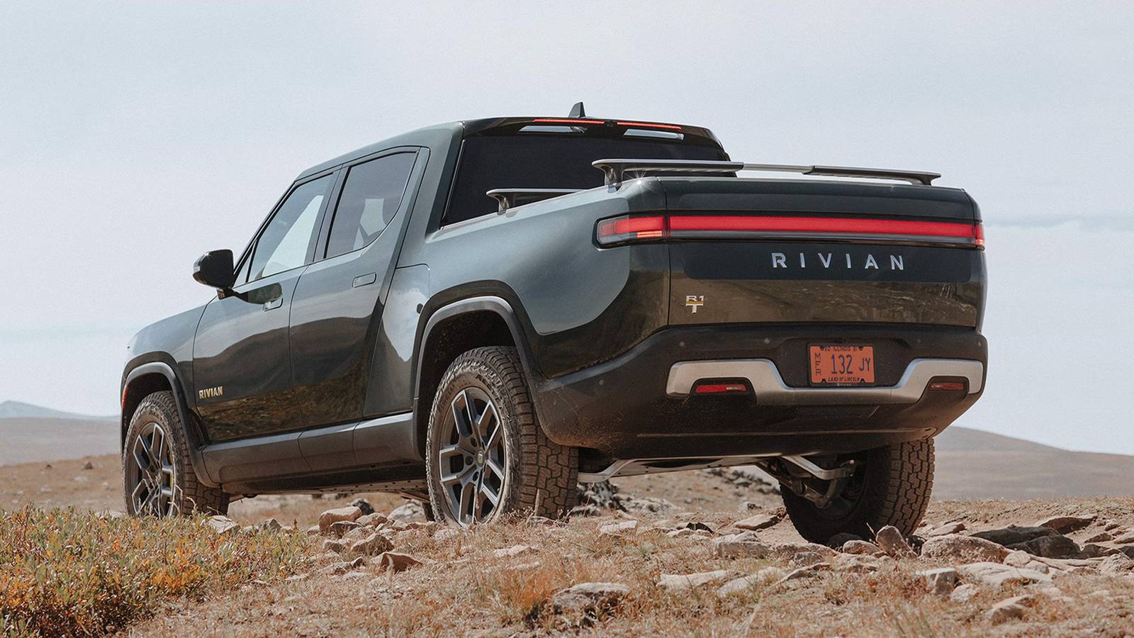 2024 Rivian R1T: Base Model Vs Fully Loaded, Specs Compared
