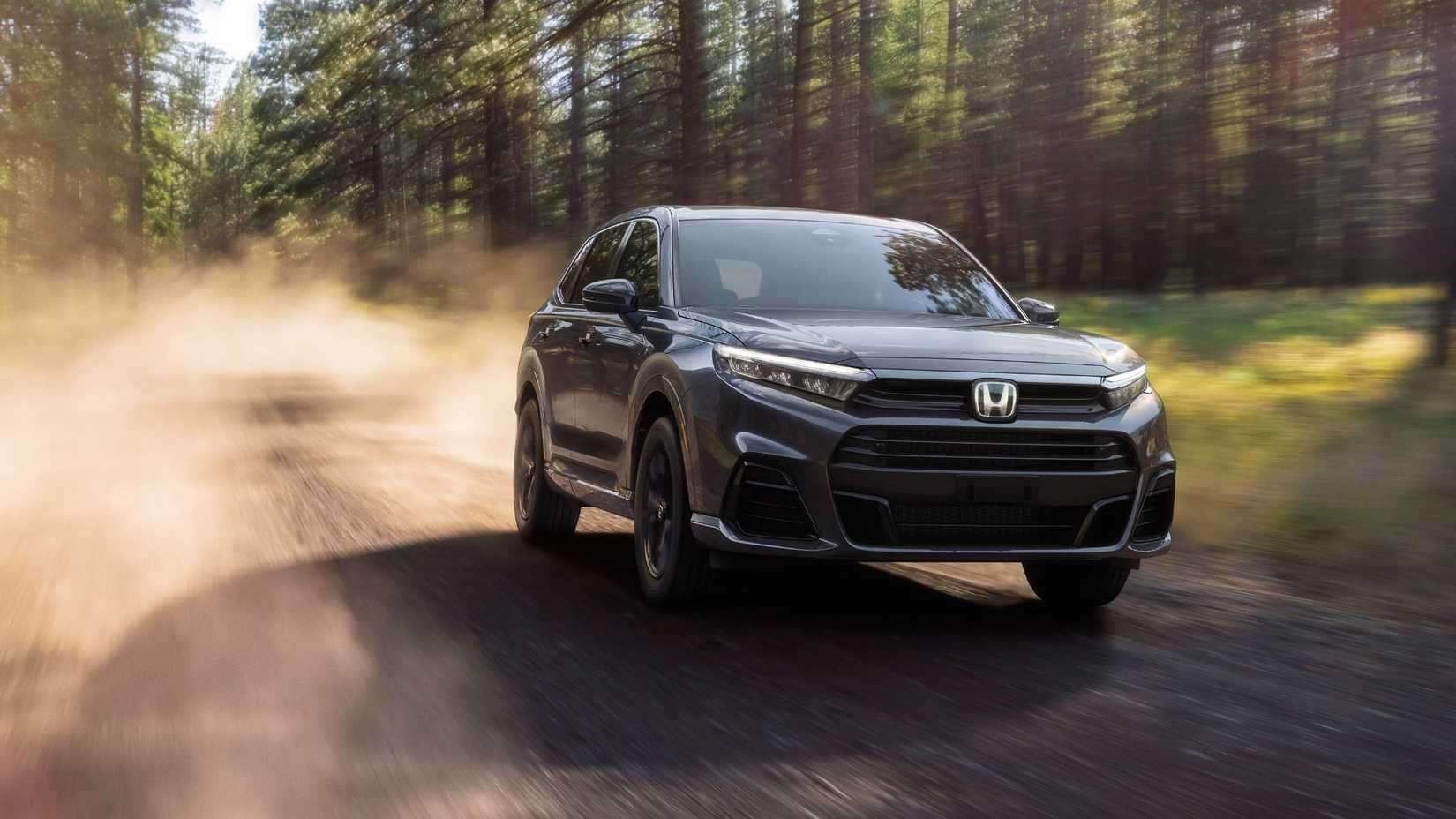 Honda CR-V front three-quarter driving