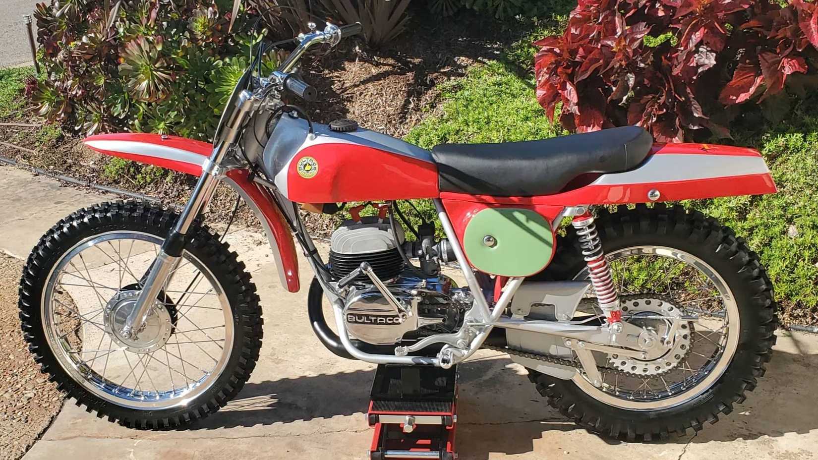 Bultaco Pursang static image