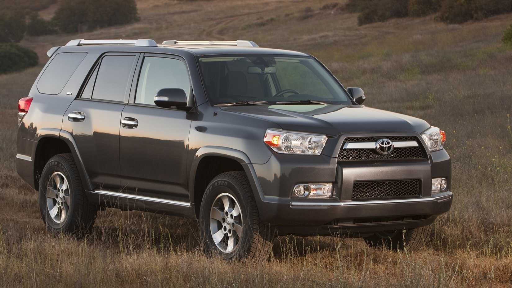 Front 3/4 shot of the 2010 Toyota 4Runner
