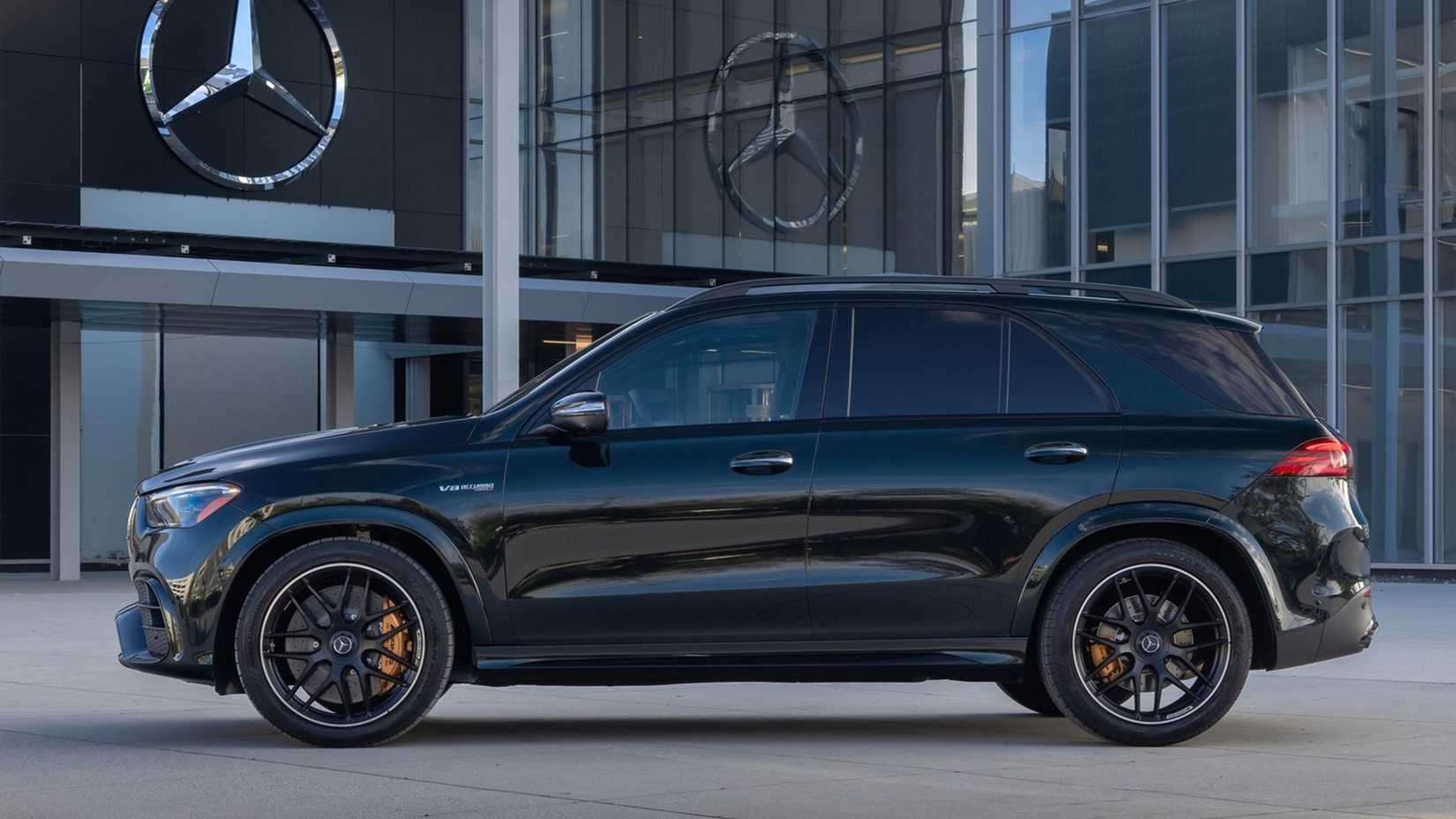 2024 black Mercedes-AMG GLE63