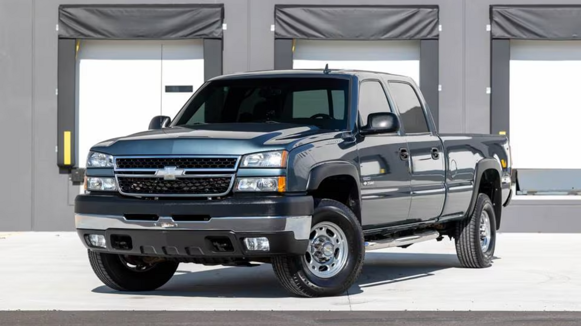 2005 Chevrolet Silverado 1500 Work Truck - Biscayne Auto Sales | Pre-owned  Dealership | Ontario, NY, image size:1920x1080