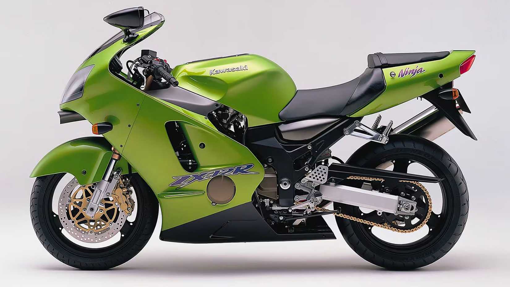 Uma foto estática de uma Kawasaki ZX-12R