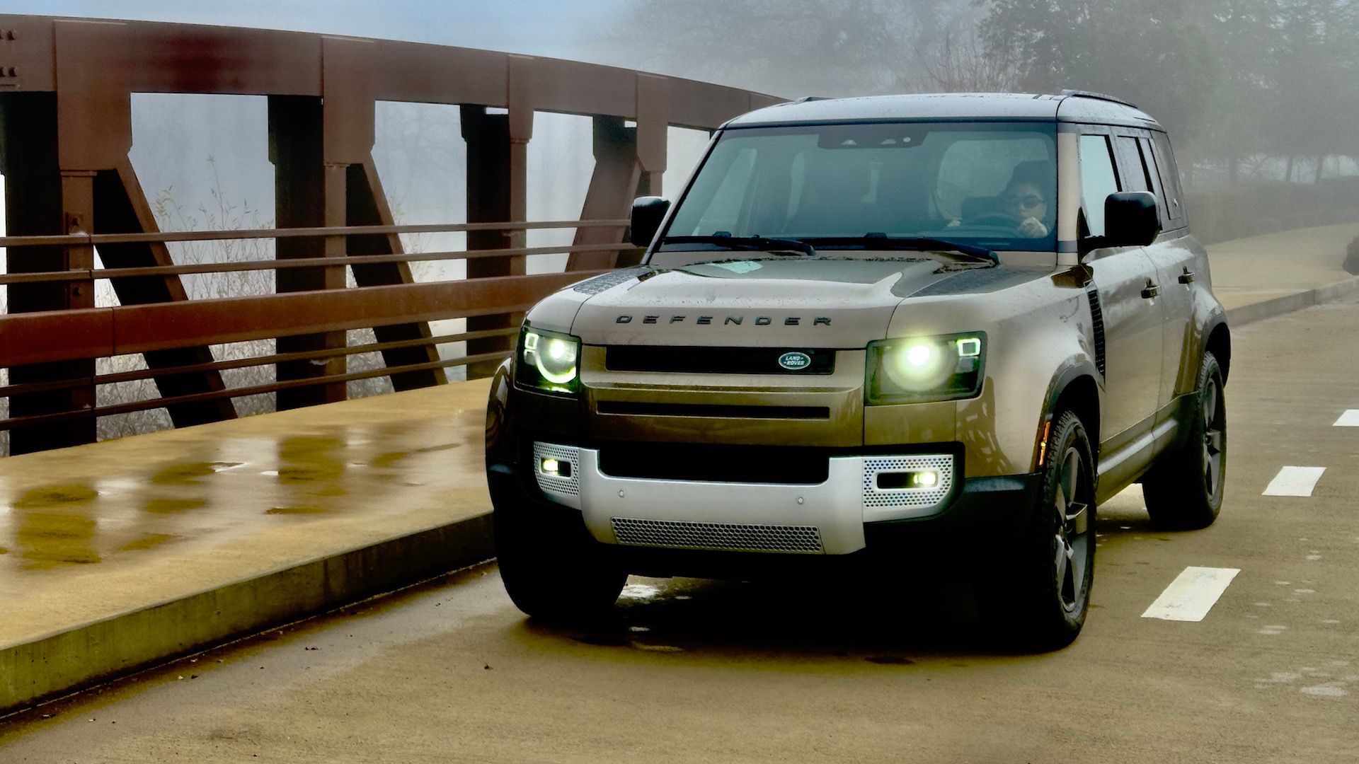 Land Rover's 2024 Defender X-Dynamic SE 110 P400 Is A Brute in a Savile ...