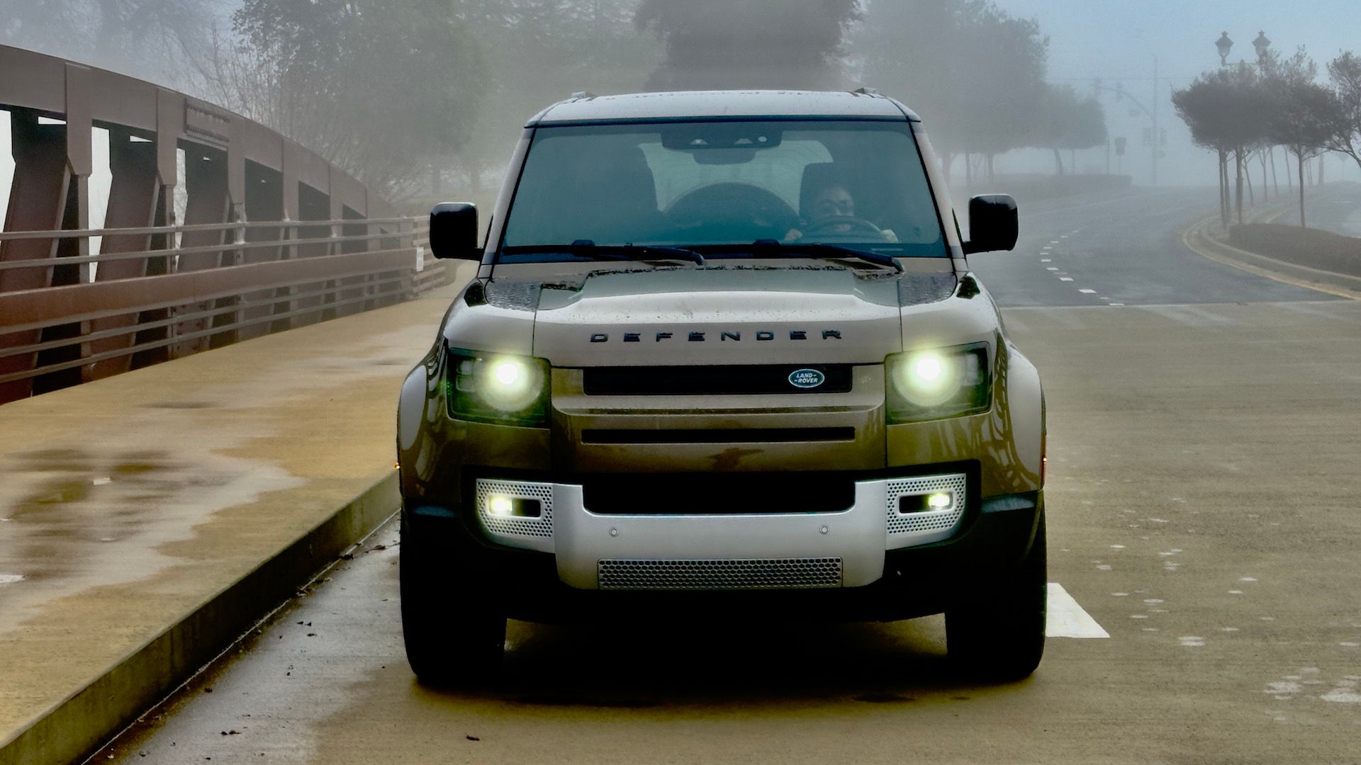 Land Rover's 2024 Defender X-Dynamic SE 110 P400 Is A Brute in a Savile ...