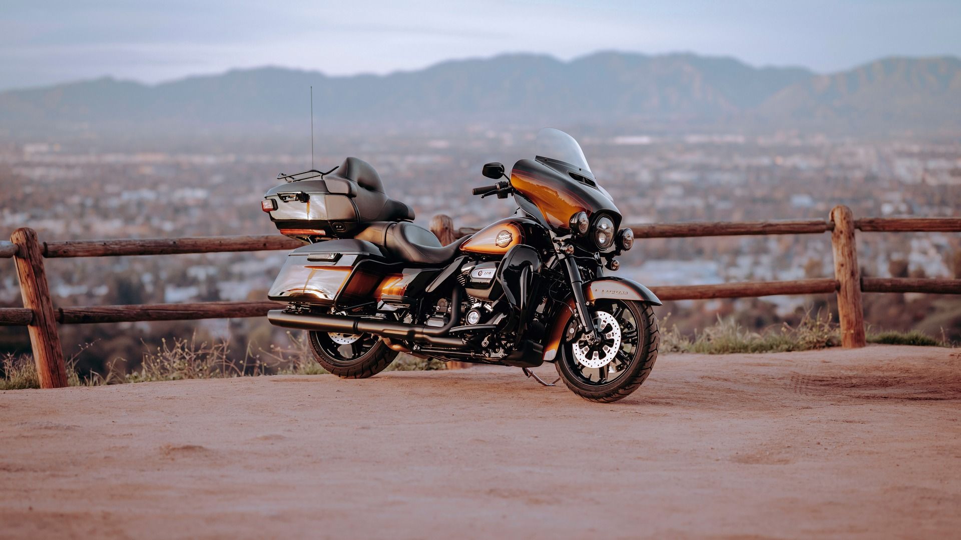 tobacco fade street glide Harley-Davidson Reveals Special Editions For Low Rider ST And Ultra Limited
