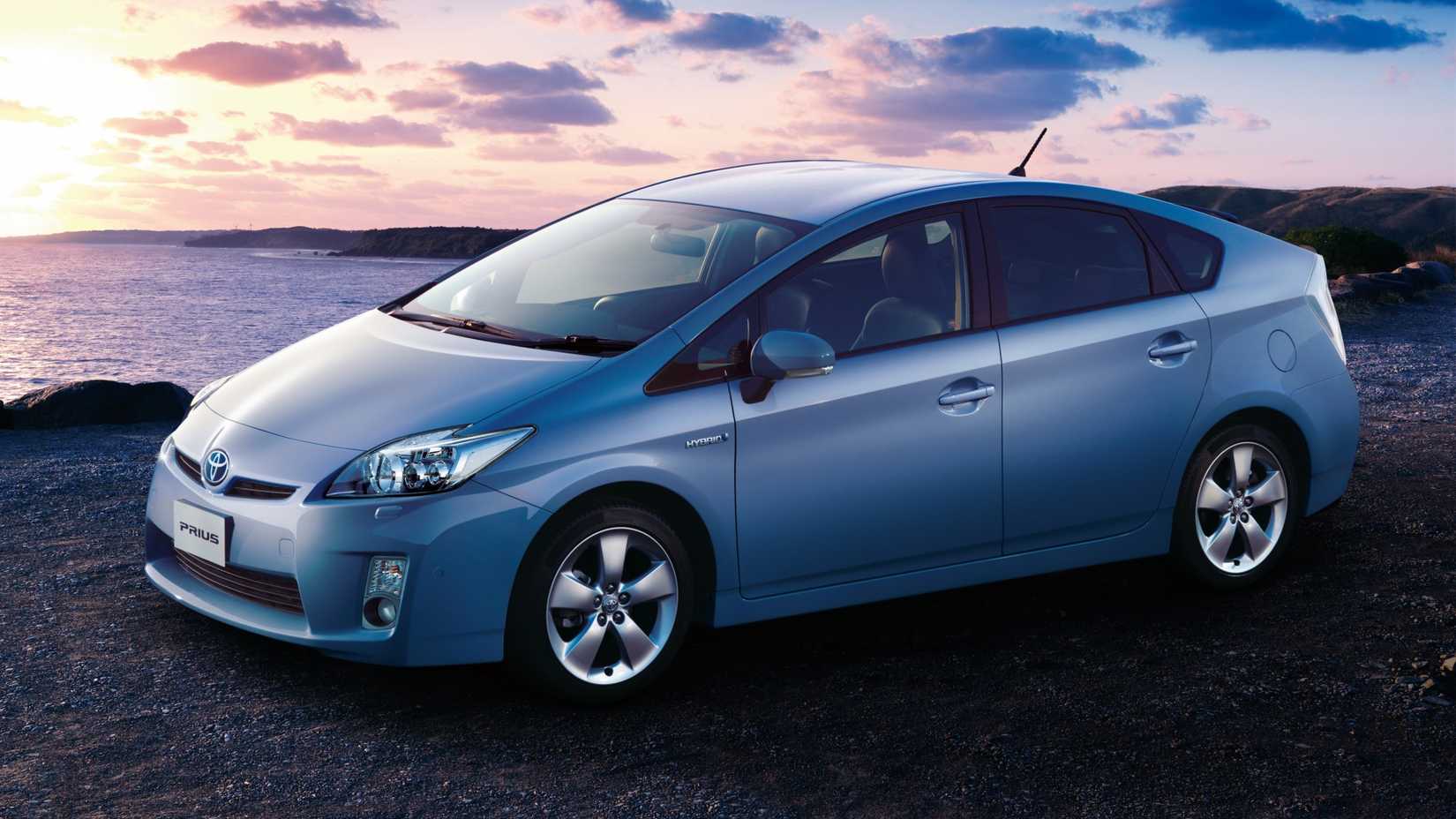 2010 Toyota Prius estacionado