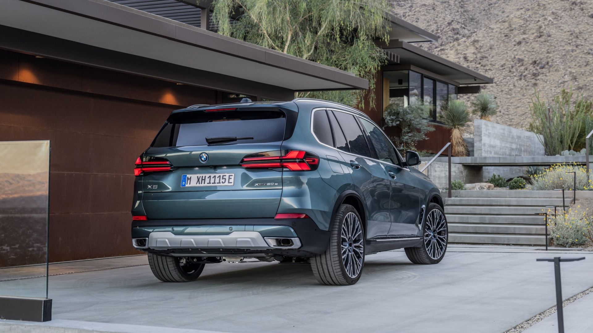 10 Things To Know About The BMW X5 Plug-in Hybrid