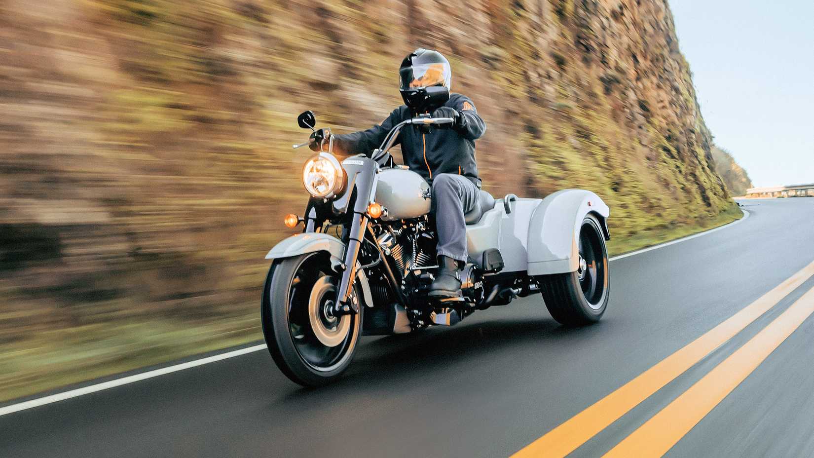 2024 Harley-Davidson Freewheeler coming out of a curve