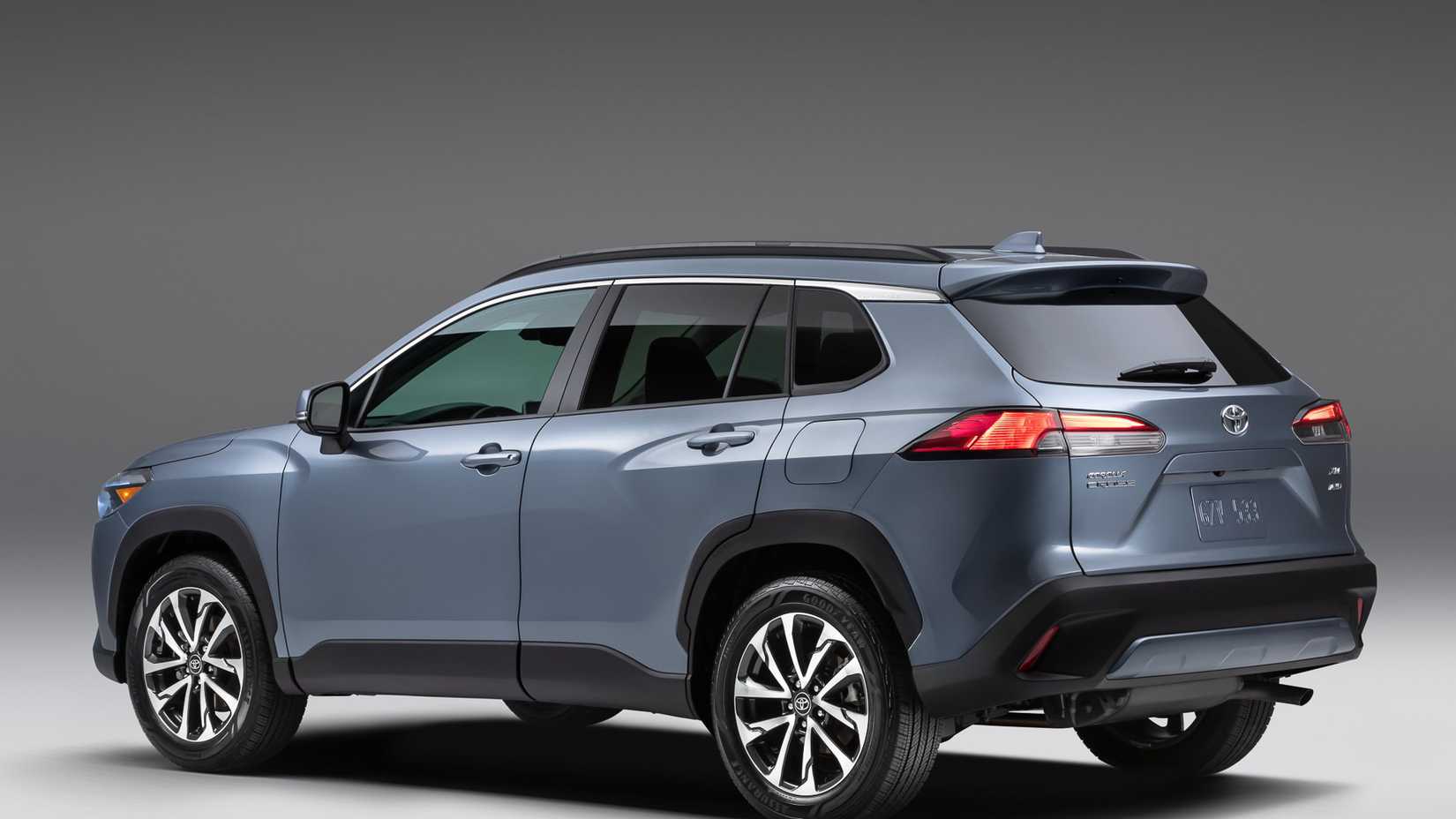 The Toyota Corolla Cross Hybrid Is Perfect For New Drivers