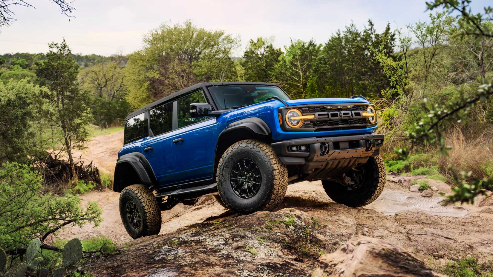 Ford Bronco Raptor Black Appearance Package front 3/4 action
