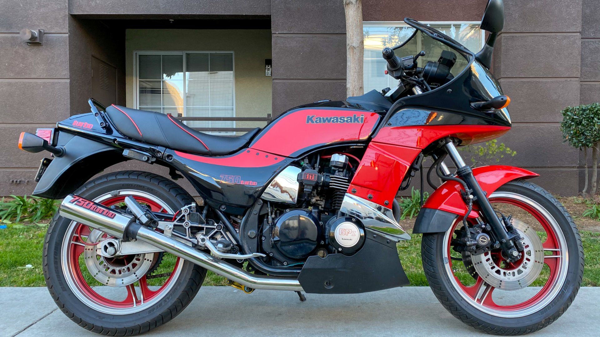 This Turbo Kawasaki Was A Middleweight Monster That Could Smoke 1,000cc Superbikes