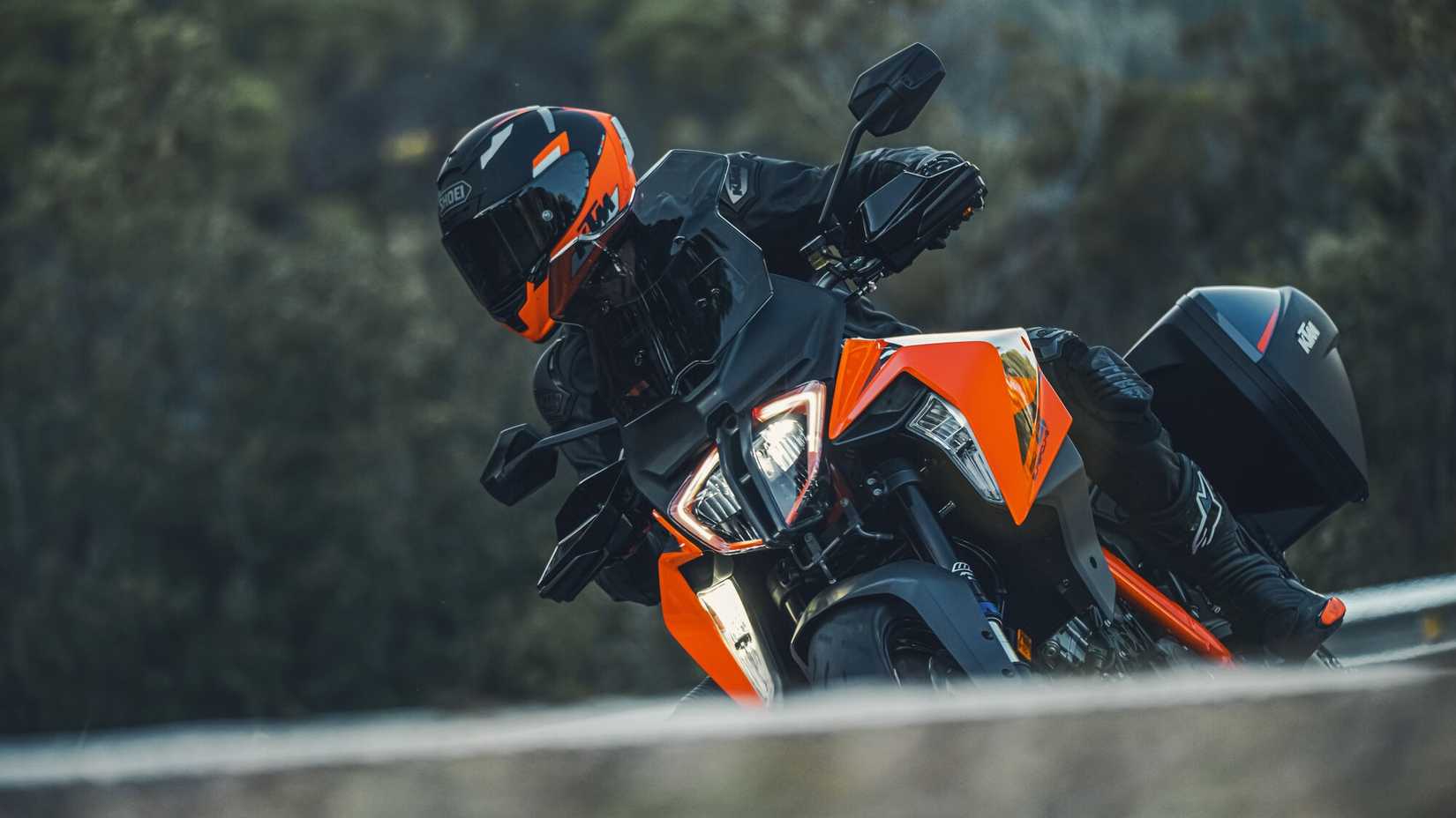 KTM 1290 Super Duke GT (1)