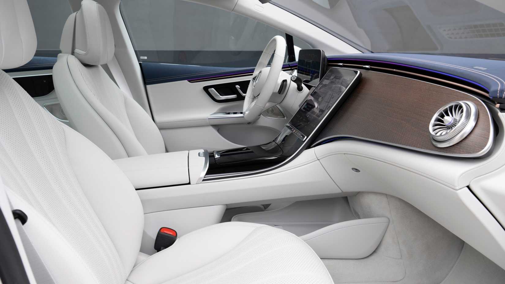 Mercedes EQE Front Seats, white in color