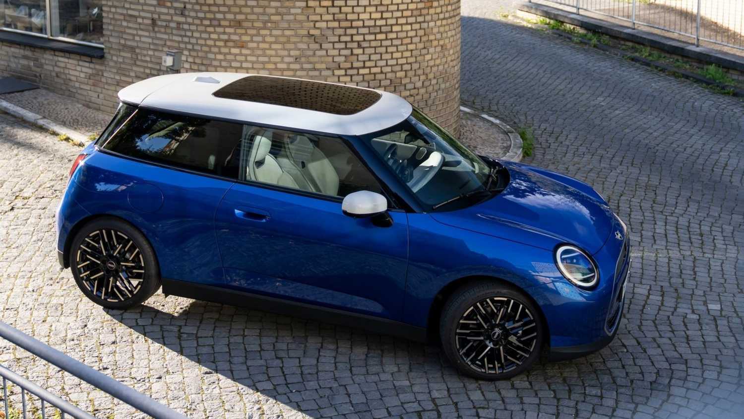 Mini Cooper 2024 Rear View Mini’s Next-Gen Electric Vehicles May Go Rear-Wheel Drive