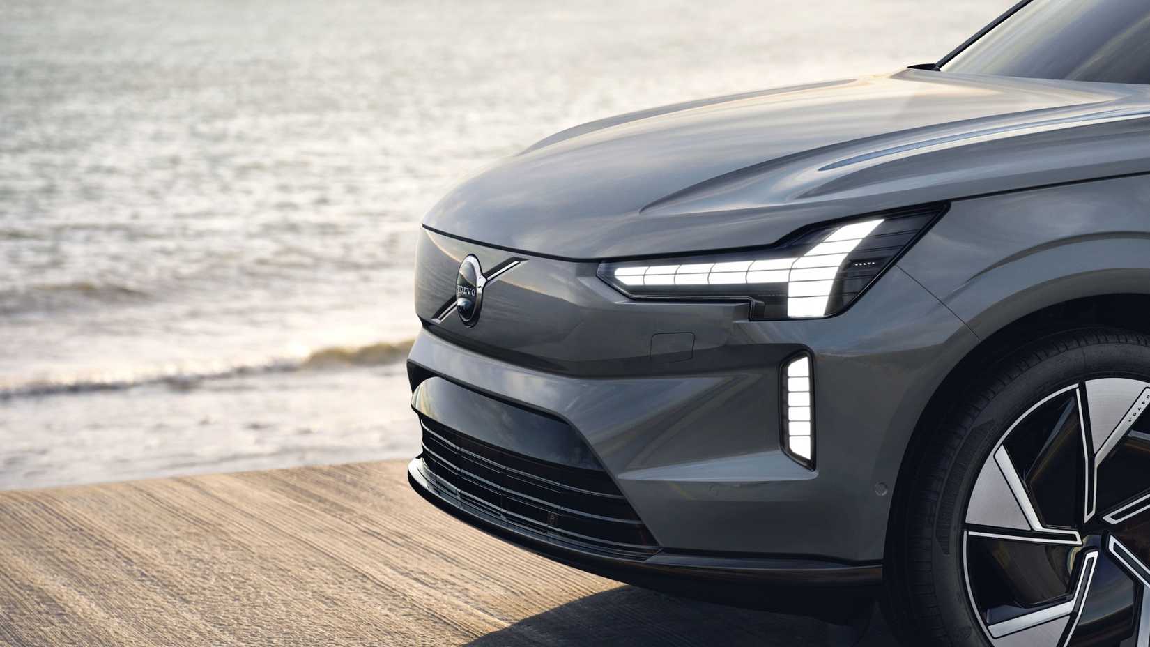 How The 2025 Volvo EX90 Is 