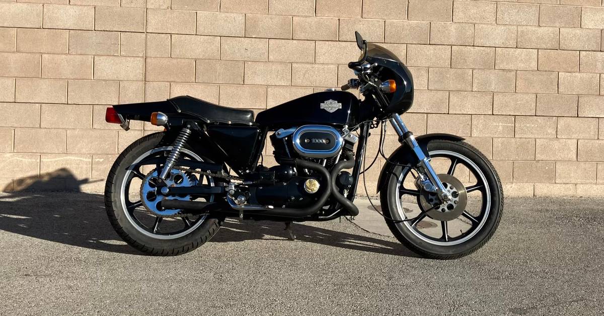 美品 Harley-Davidson VINTAGE RACE,LEATHER That Time When Harley-Davidson Built A Cafe Racer