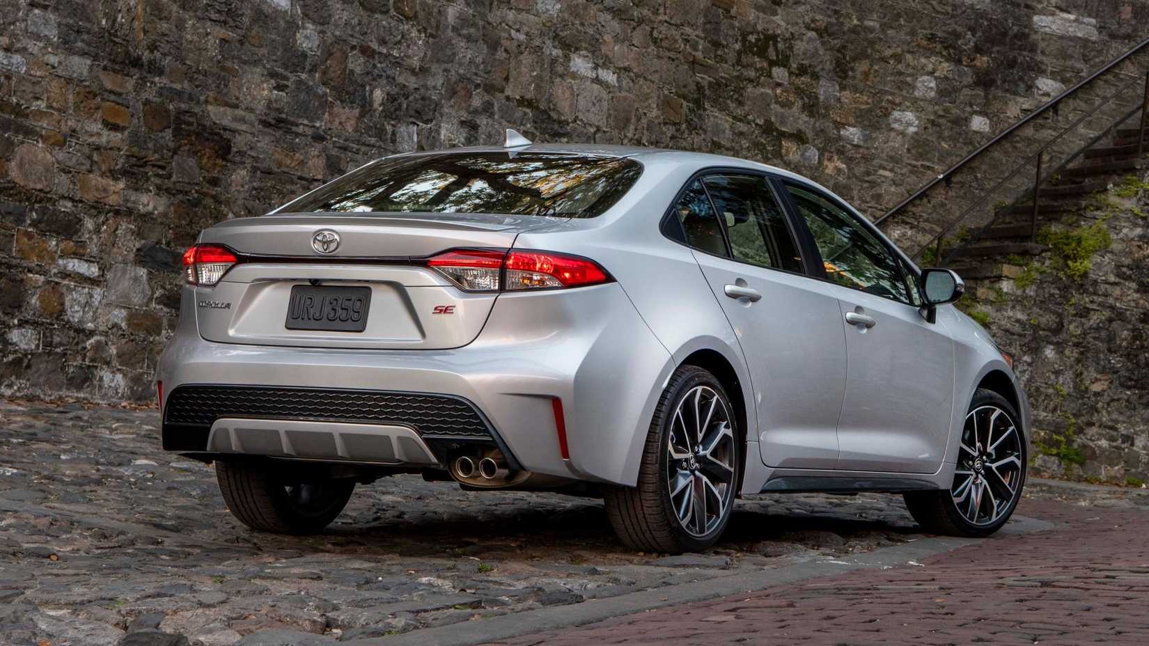Toyota Corolla Hybrid rear-quarter