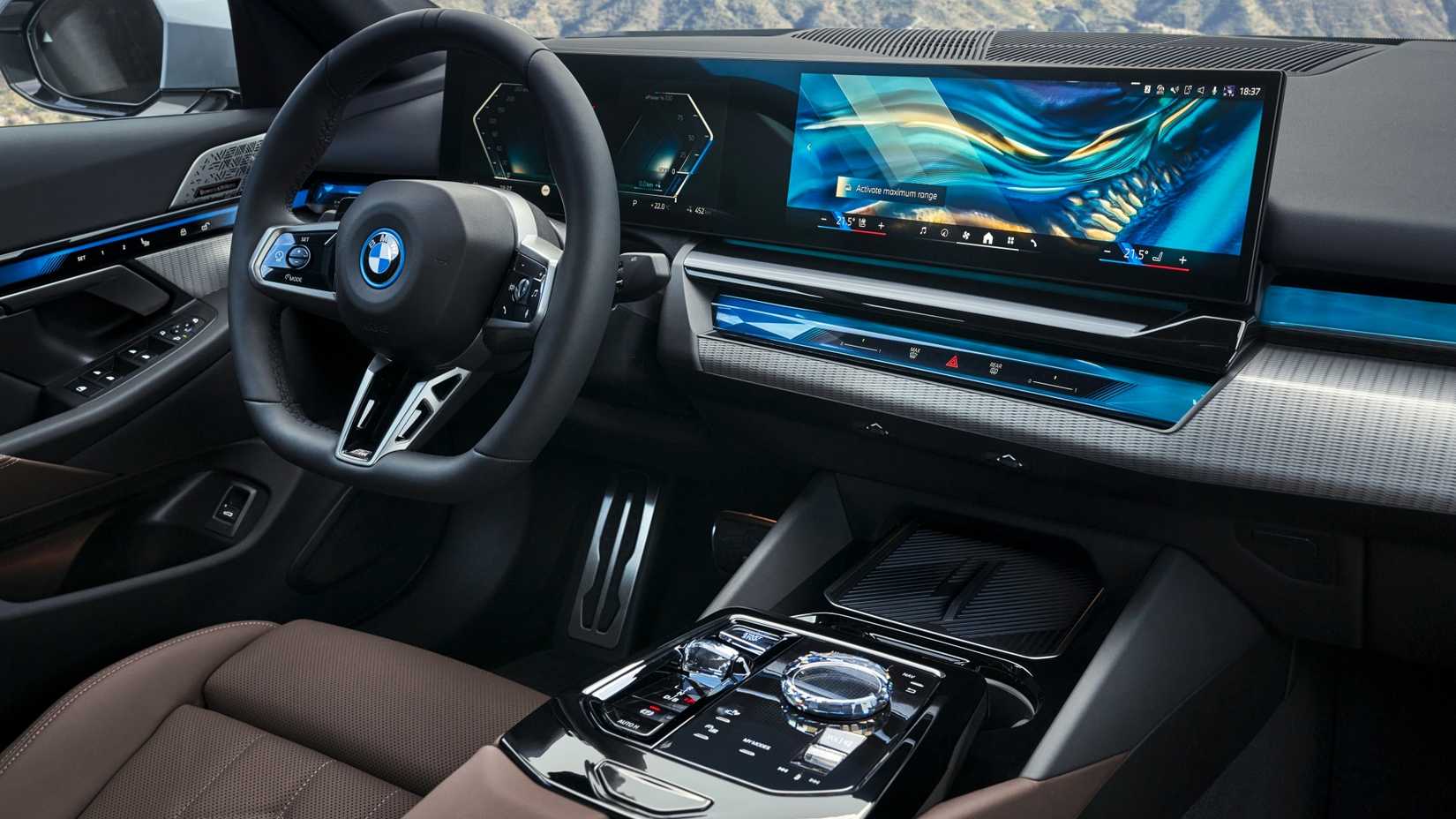 2024 BMW 5 Series Infotainment Center