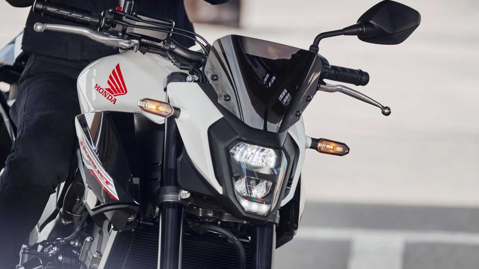 2024 Honda CB500F headlight