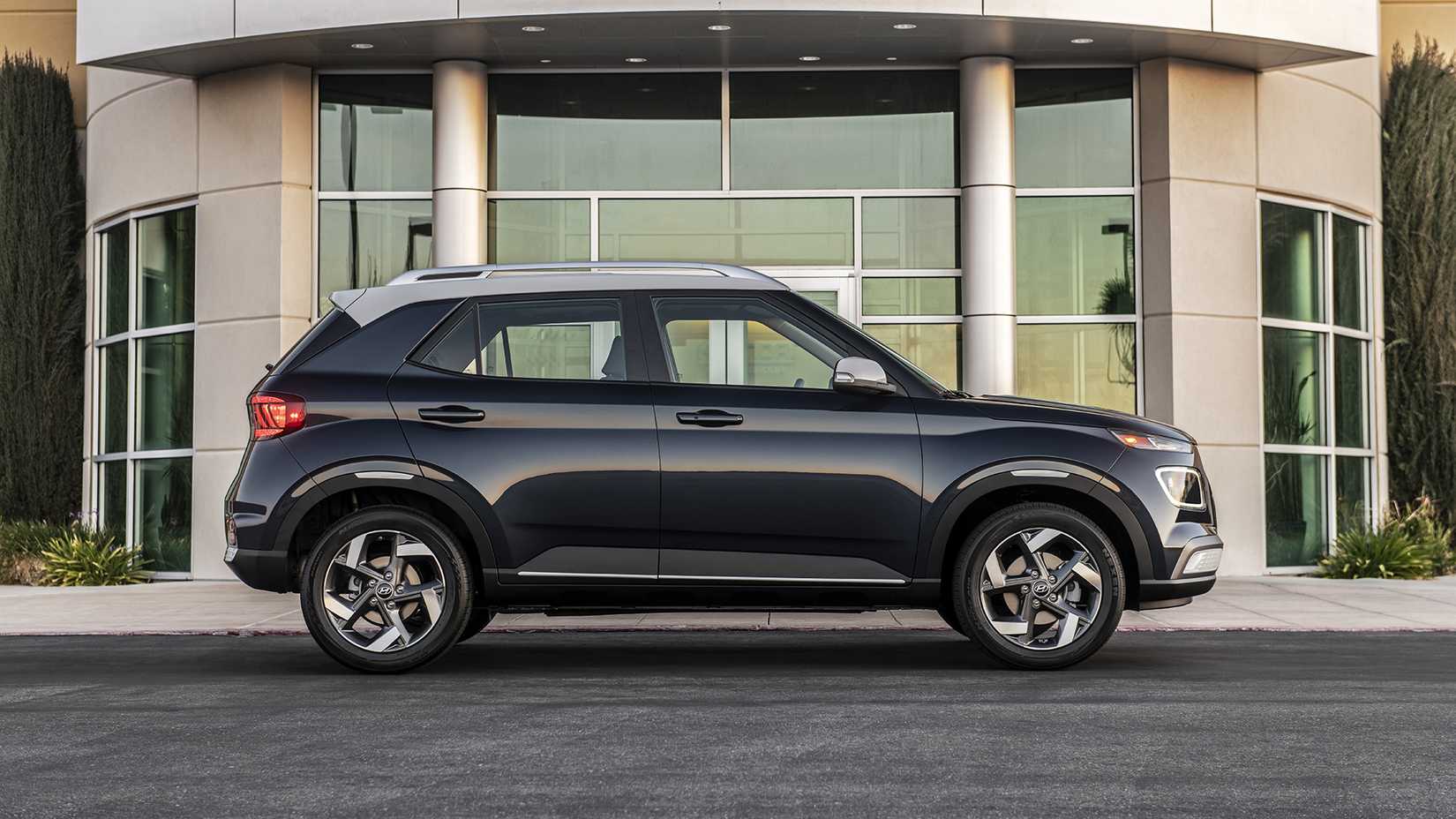 2024 Hyundai Venue Exterior 3