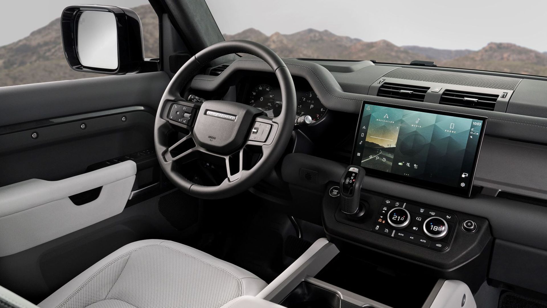 Land Rover Rolls Out Midcycle Updates for 2025 Defender, More Luxury ...