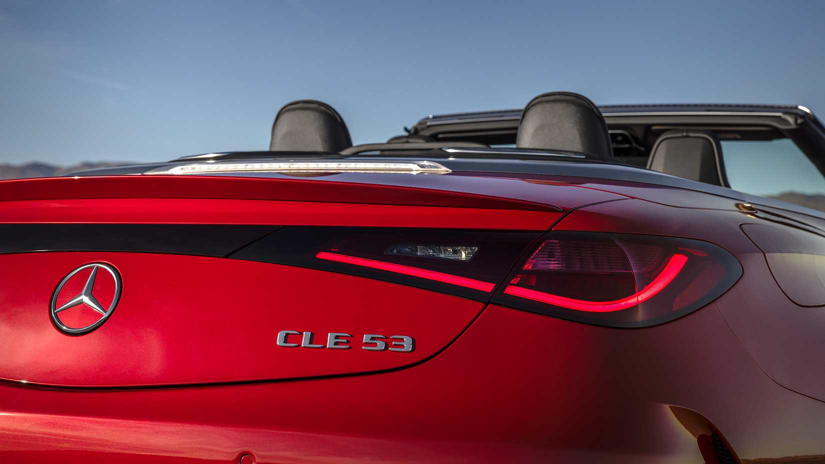 2025 Mercedes-AMG CLE 53 Cabriolet Lanterna Traseira TopSpeed