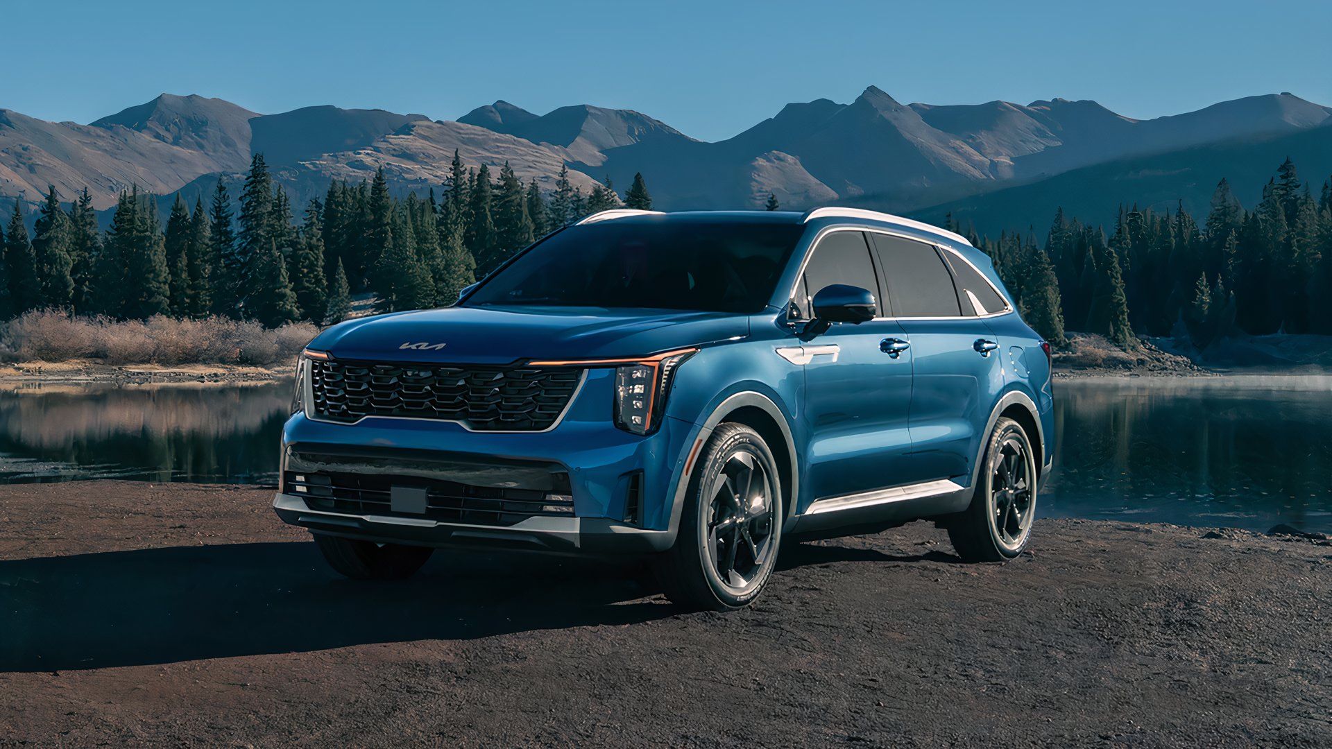 Front 3/4 view of a 2025 Kia Sorento Hybrid
