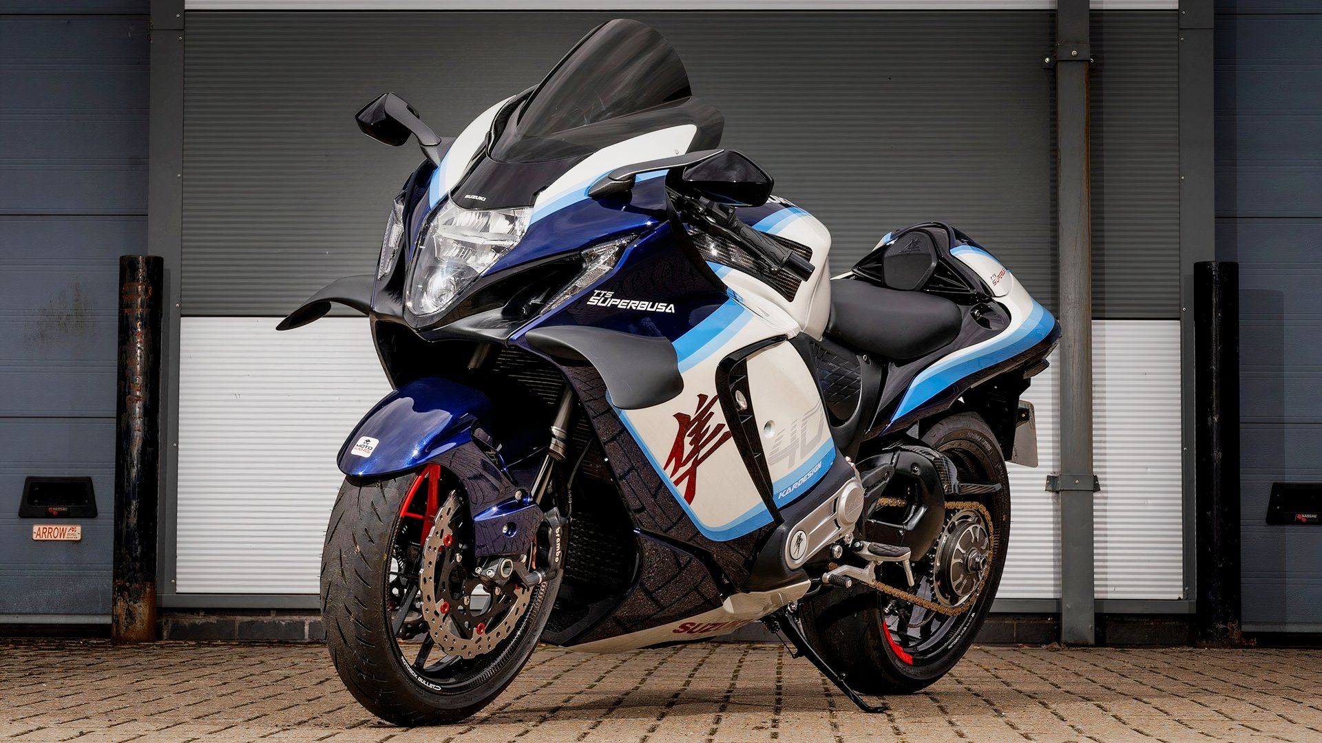 This 450-HP Supercharged Suzuki Hayabusa Just Set A Drag Strip Ablaze