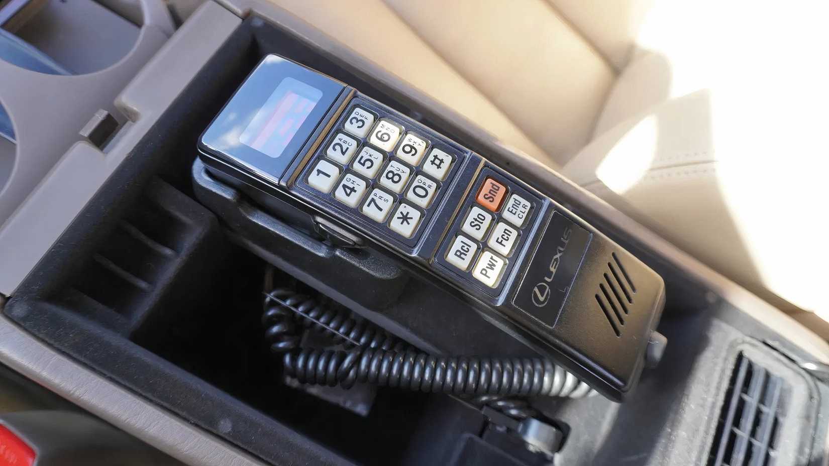 1993LexusLS400Phone-ezgif.com-resize