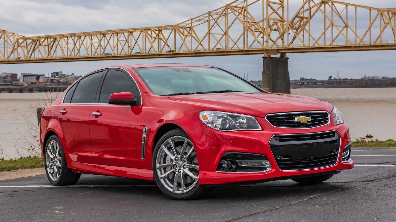 2014 chevrolet ss sedan front 3/4 action shot