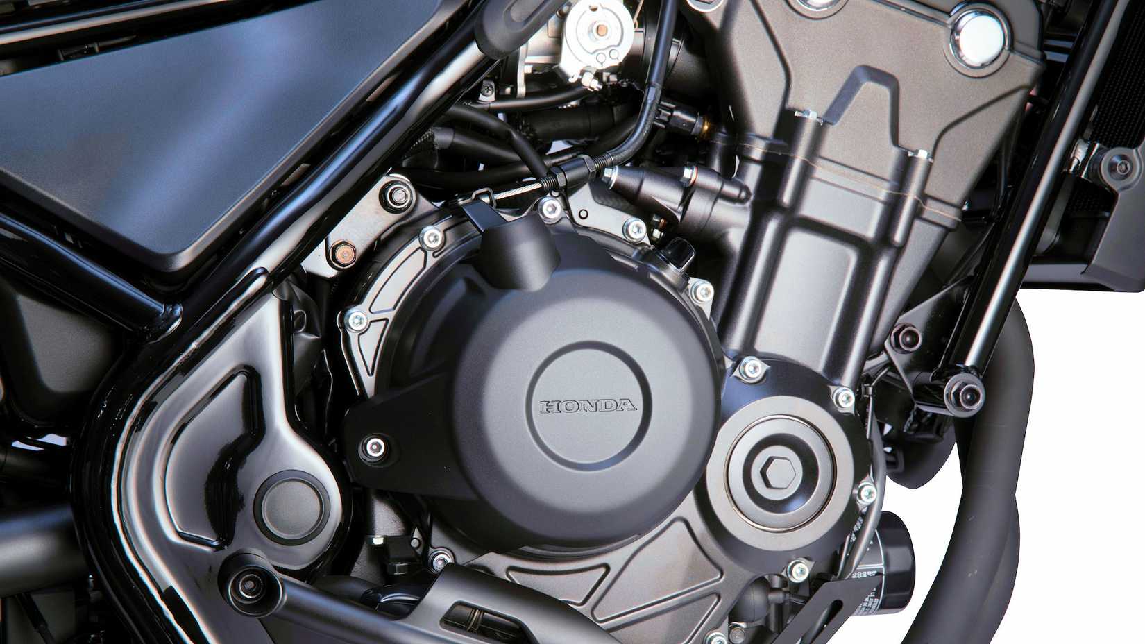 Detalhe do motor Honda Rebel 500 2020