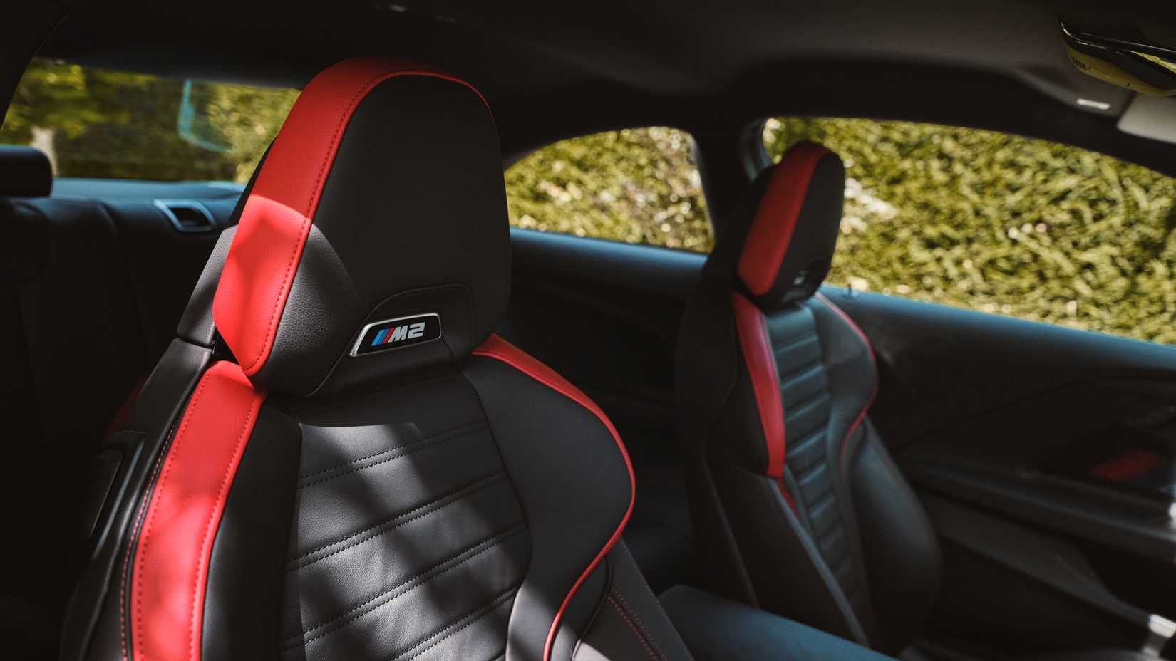 2025 BMW M2-8