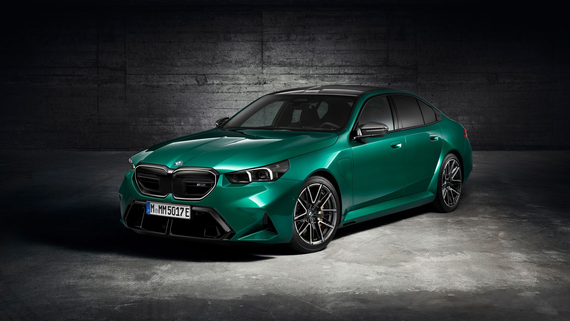 First Look: The Hybrid-Powered 717-HP 2025 BMW M5 Is The