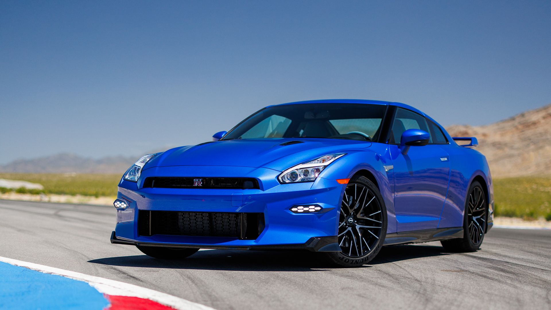 How Fast Is the Nissan GTR? Engine, Speed, And Horsepower Explained
