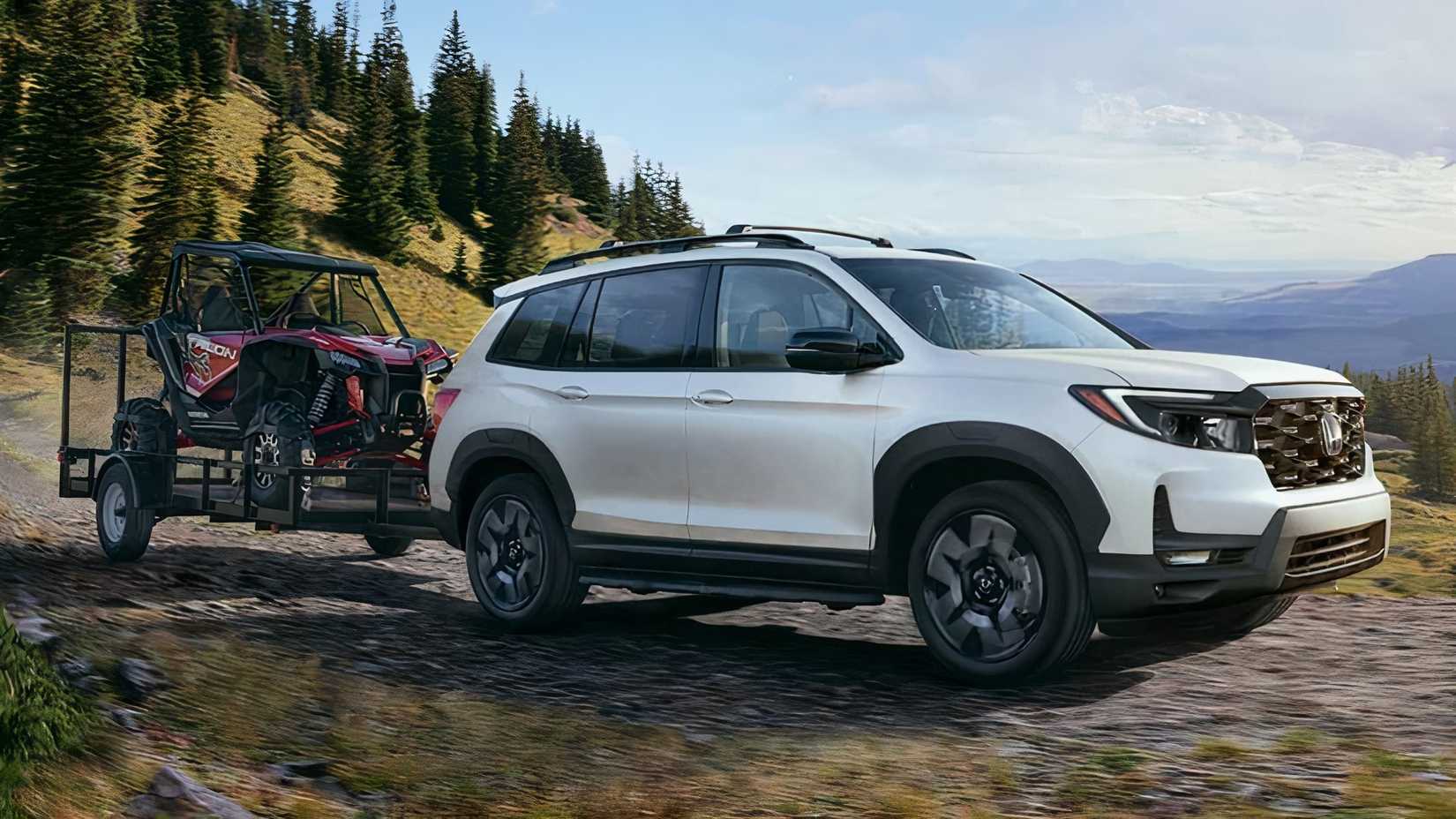 Foto lateral de um Honda Passport 2023 transportando