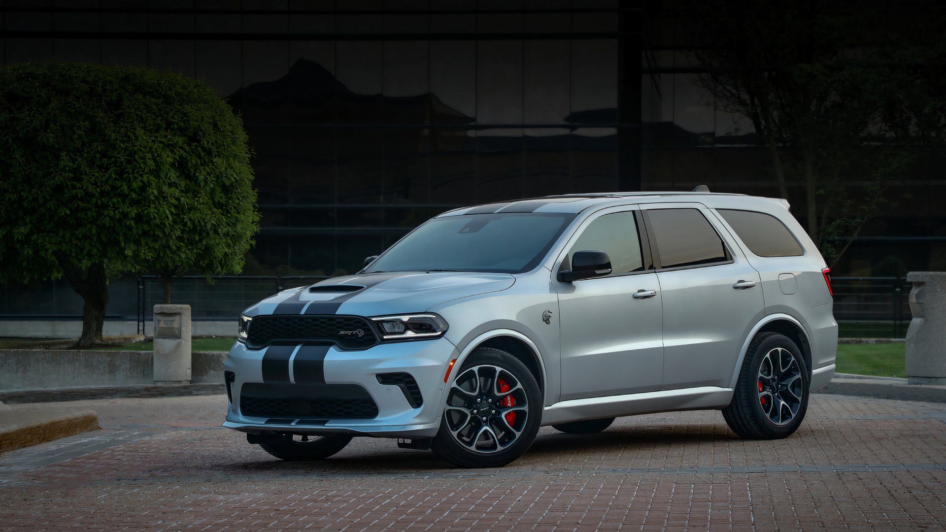 Dodge Durango SRT Hellcat Front-1