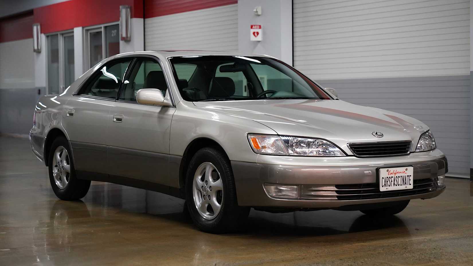 1999 Lexus ES300 In silver Posing in garage 