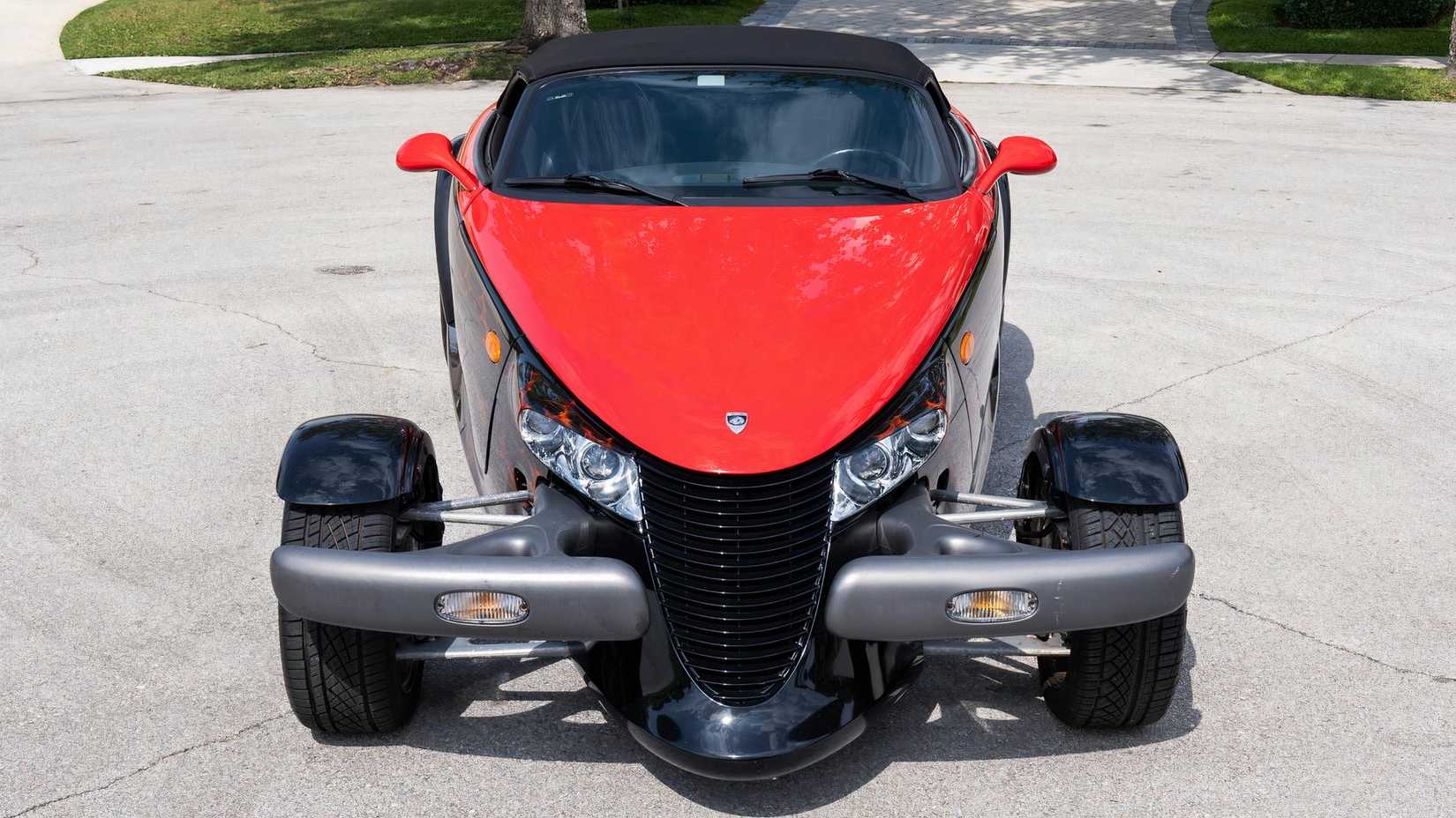 Front view of 1999 Plymouth Prowler