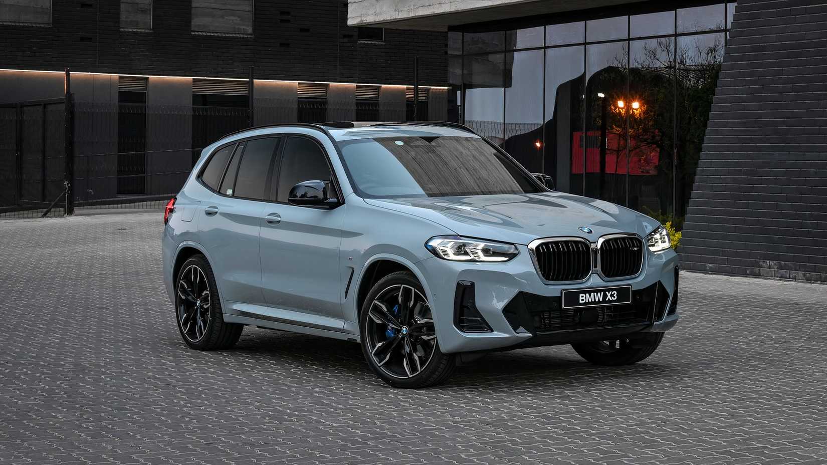 Gray 2022 BMW X3 M40i parked in 3/4 view