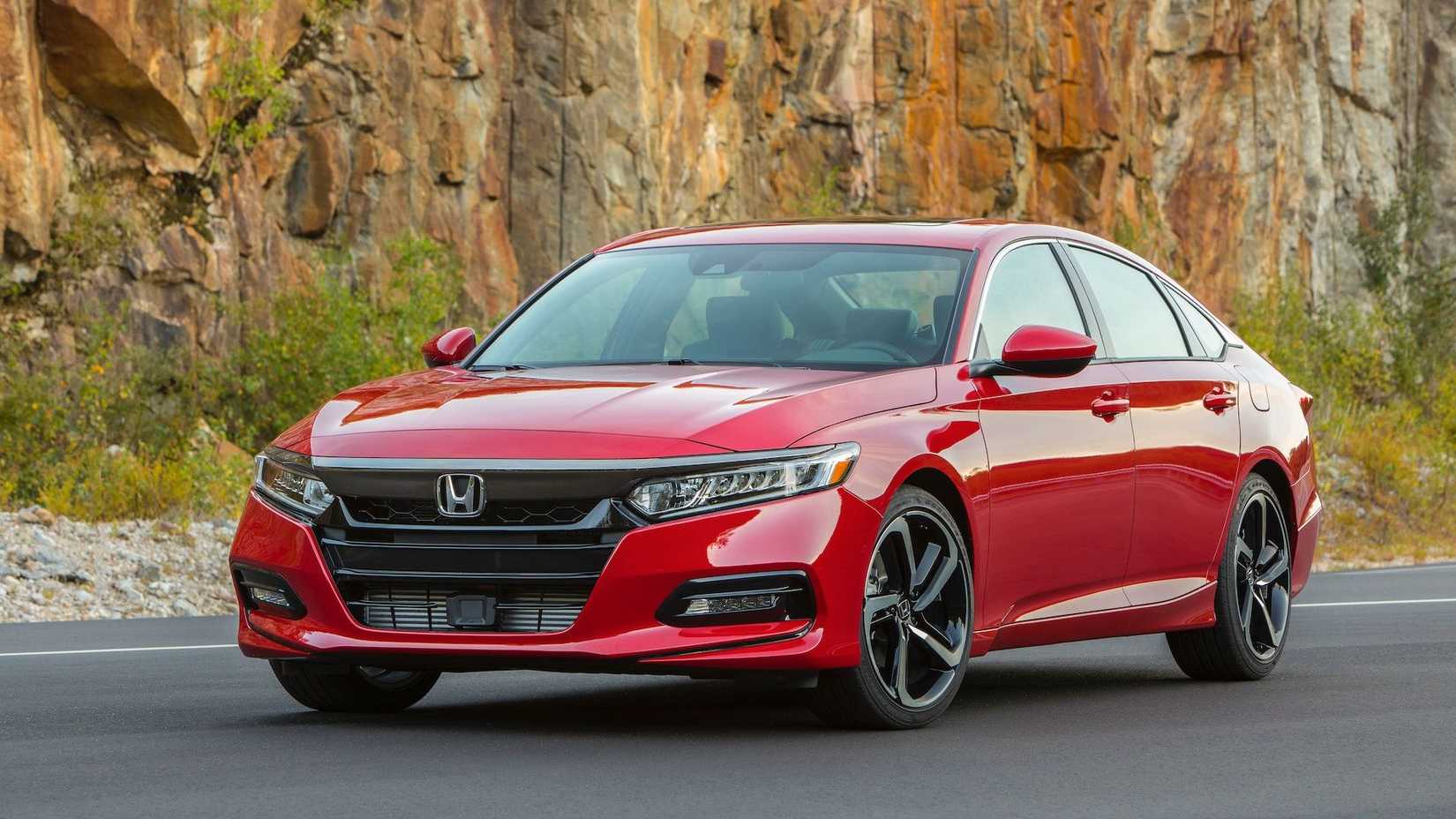 Front shot of a 2022 Honda Accord parked on the road