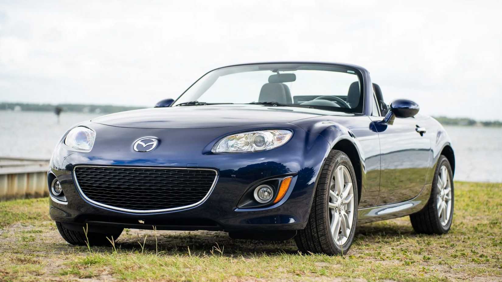 Blue 2009 Mazda MX-5 Miata
