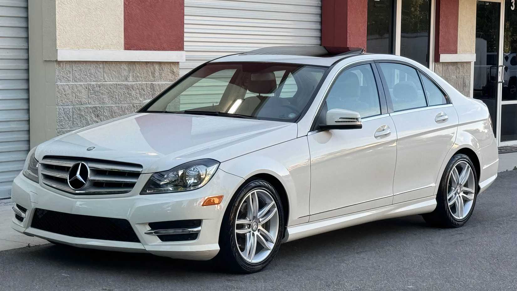 2012 mercedes-benz c300 sport sedan front 3/4 exterior shot