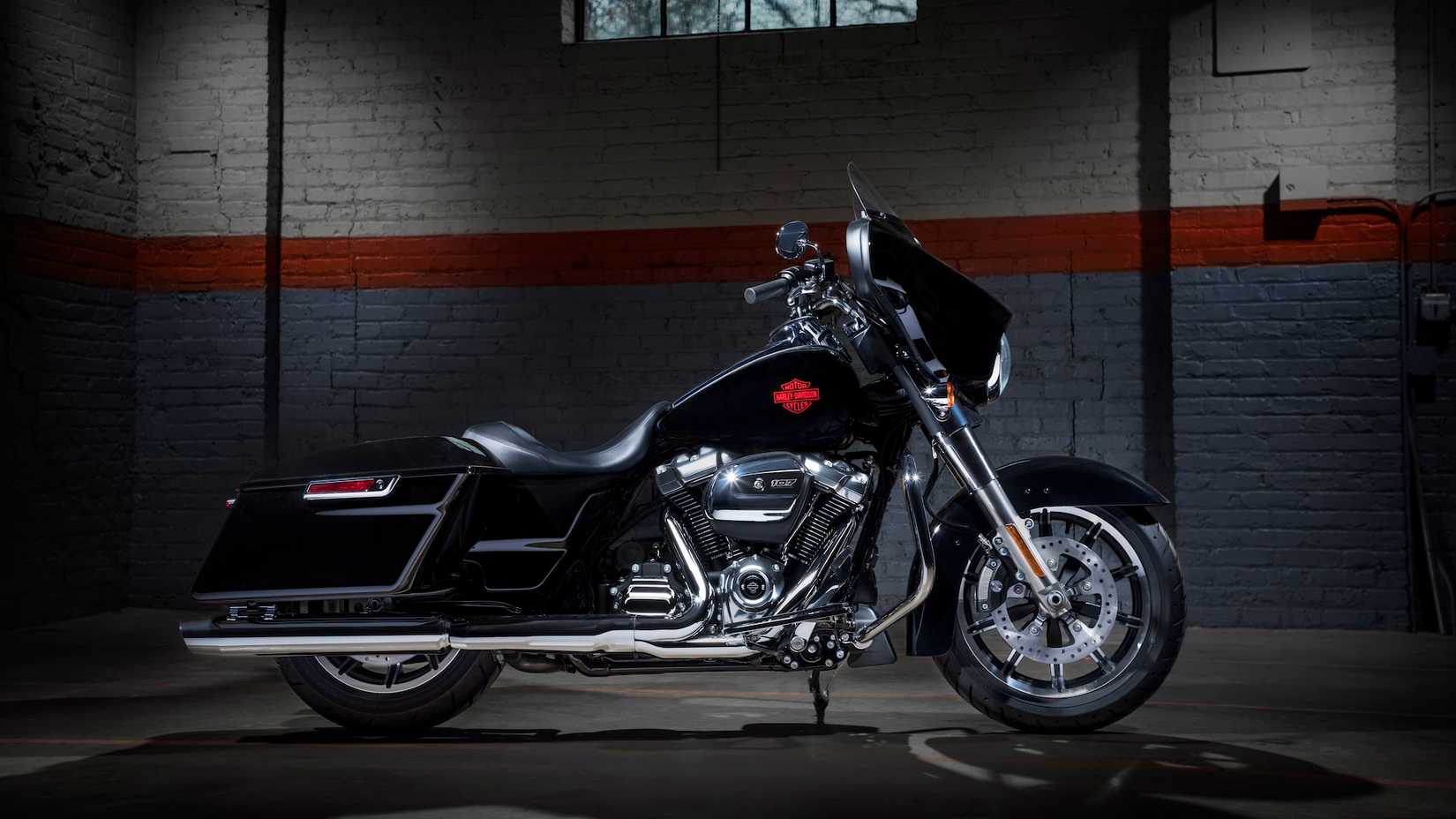 2020 Harley-Davidson Electra Glide Stand