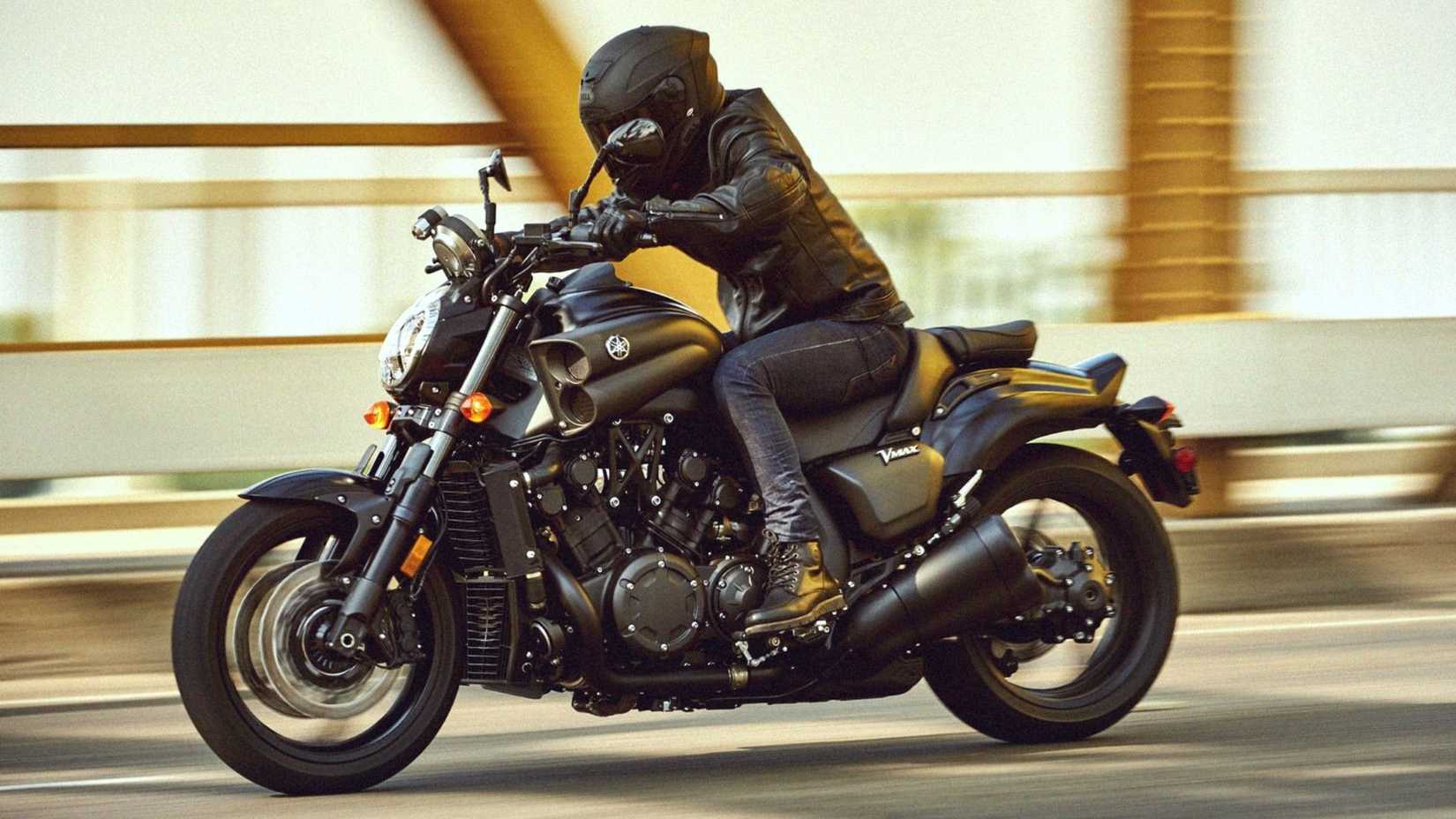 Yamaha V-Max accelerating rapidly